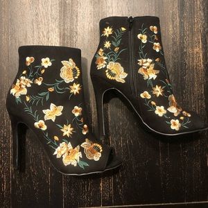 New JustFab Ankle Boots